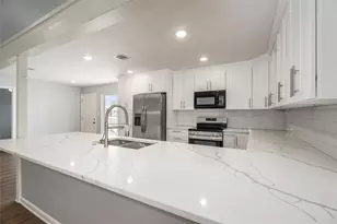 901 Bonita St, Bayou Vista, TX 77563 - Photo 13