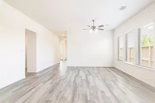 2850 Orange Leaf Dr, Brookshire, TX 77423 - Photo 9