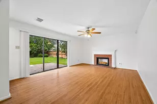 15251 Kelbrook Dr, Houston, TX 77062 - Photo 3