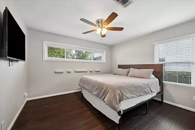 2214 Saxon Drive, Houston, TX 77018 - Photo 11