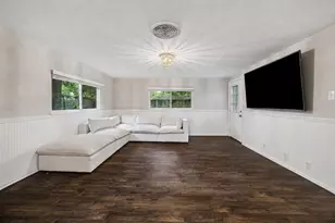 2214 Saxon Dr, Houston, TX 77018 - Photo 5