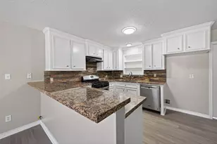 210 N Shirley Ln, Willis, TX 77378 - Photo 11