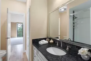 148 Sugar Berry Cir, Houston, TX 77024 - Photo 19