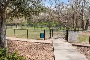 148 Sugar Berry Cir, Houston, TX 77024 - Photo 27