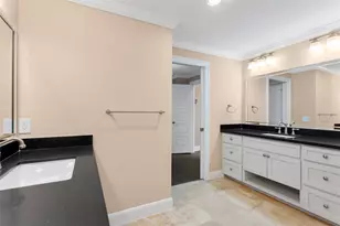 148 Sugar Berry Cir, Houston, TX 77024 - Photo 15