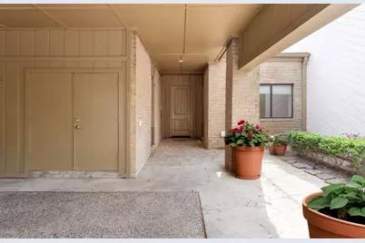 148 Sugarberry Circle, Houston, TX 77024 - Photo 3