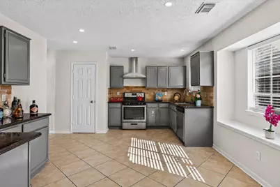 9423 Rippling Fields Drive, Houston, TX 77064 - Photo 7
