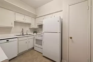 2100 Tanglewilde St, Houston, TX 77063 - Photo 5