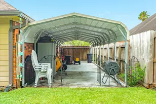 203 Washington Ave, Clute, TX 77531 - Photo 33