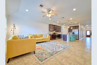 12629 Pirate Bend Drive, Texas City, TX 77568 - Photo 9