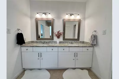 11218 Beverley Park Street, Sugar Land, TX 77498 - Photo 13