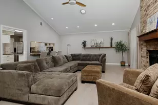 99 N Deerfoot Cir, The Woodlands, TX 77380 - Photo 9