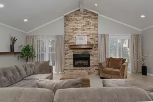 99 N Deerfoot Cir, The Woodlands, TX 77380 - Photo 7