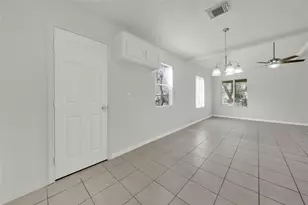 106 Hanover St, Houston, TX 77012 - Photo 9
