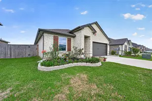 10626 Deussen Ln, Texas City, TX 77591 - Photo 3