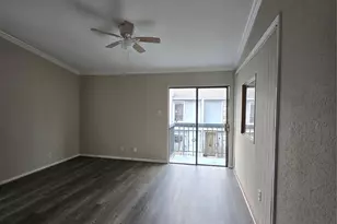 9550 Deering Dr, Houston, TX 77036 - Photo 9