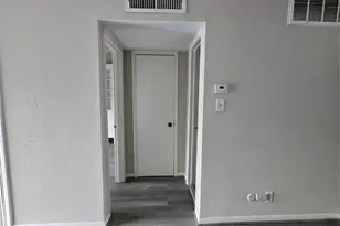 9550 Deering Dr, Houston, TX 77036 - Photo 7