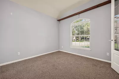 174 Maple Grove Drive, Conroe, TX 77384 - Photo 5
