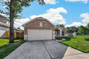 174 Maple Grove Dr, Conroe, TX 77384 - Photo 1
