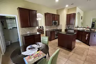 326 Trillium Dr, Sugar Land, TX 77479 - Photo 7