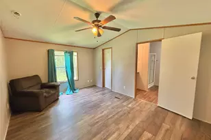102 Western Way, Angleton, TX 77515 - Photo 17