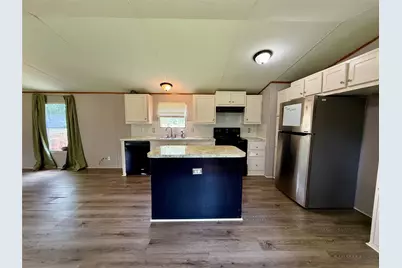 102 Western Way, Angleton, TX 77515 - Photo 3
