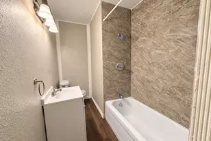 5610 Eskridge St, Houston, TX 77023 - Photo 17