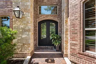 22 E Double Green Cir, The Woodlands, TX 77382 - Photo 3