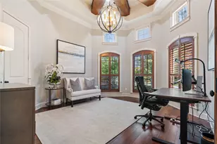 22 E Double Green Cir, The Woodlands, TX 77382 - Photo 7