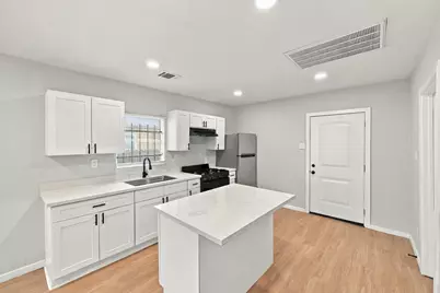 2903 Burkett Street, Houston, TX 77004 - Photo 1