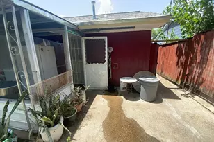 1838 Huge Oaks St, Houston, TX 77055 - Photo 5
