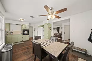 2017 Isla Dr, Pearland, TX 77581 - Photo 7