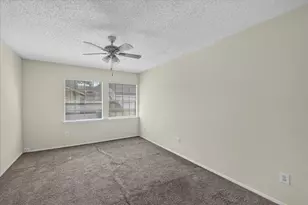 11881 Bob White Dr, Houston, TX 77035 - Photo 19