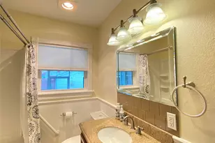 4817 Alamo Dr, Galveston, TX 77551 - Photo 19