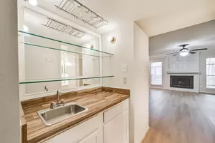 5917 Fairdale Ln, Houston, TX 77057 - Photo 15