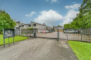 5917 Fairdale Ln, Houston, TX 77057 - Photo 3