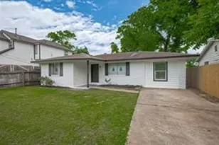 1029 Dolly Wright St, Houston, TX 77088 - Photo 1