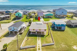 922 Seashell Dr, Surfside Beach, TX 77541 - Photo 1