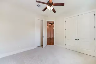2048 W Main St, Houston, TX 77098 - Photo 25