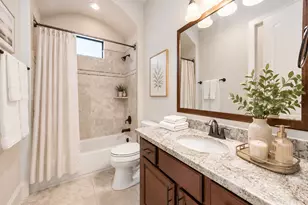 2048 W Main St, Houston, TX 77098 - Photo 21