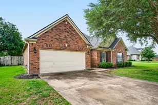 3823 Founders Dr, Needville, TX 77461 - Photo 3