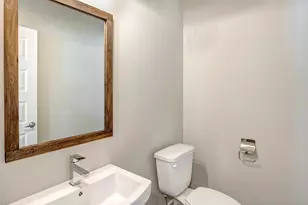 1304 W 23rd St, Houston, TX 77008 - Photo 11