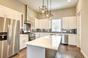 1304 W 23rd St, Houston, TX 77008 - Photo 7