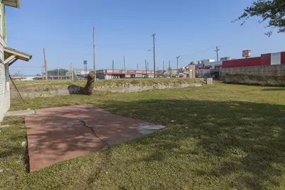 6113 Avenue Q 1/2 #2, Galveston, TX 77551 - Photo 17