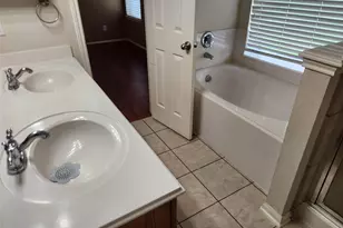2 Signal Hill Dr, Manvel, TX 77578 - Photo 17