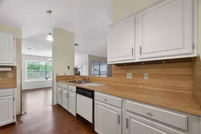 1906 Westbriar Court, Deer Park, TX 77536 - Photo 17