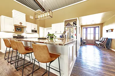 487 County Road 301, Shiner, TX 77984 - Photo 5