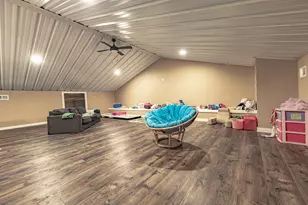 487 Co Rd 301, Shiner, TX 77984 - Photo 25