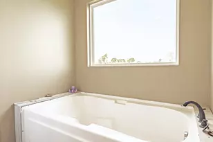 487 Co Rd 301, Shiner, TX 77984 - Photo 17