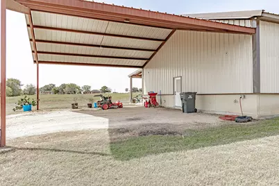 487 County Road 301, Shiner, TX 77984 - Photo 31